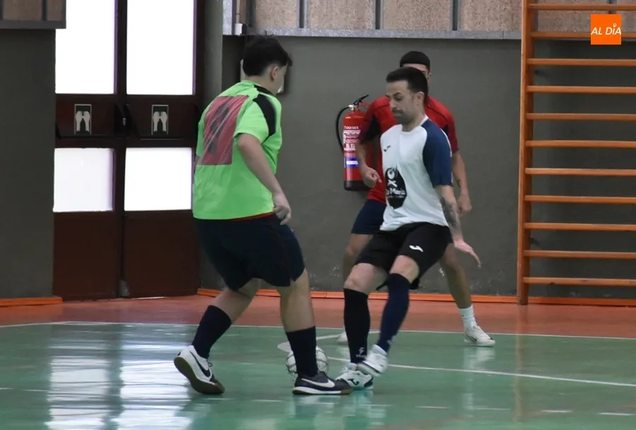 Foto 4 - El a&ntilde;o competitivo en Conde de Fox&aacute; culmina con una derrota del III de Futormes 