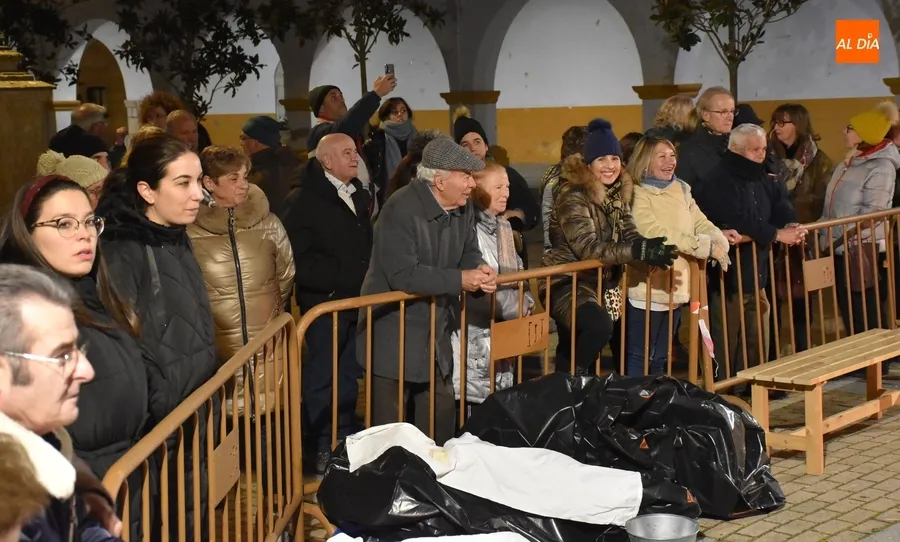 Foto 7 - Alumnos de la Escuela de M&uacute;sica animan el cl&aacute;sico bel&eacute;n viviente del Bot&oacute;n Charro