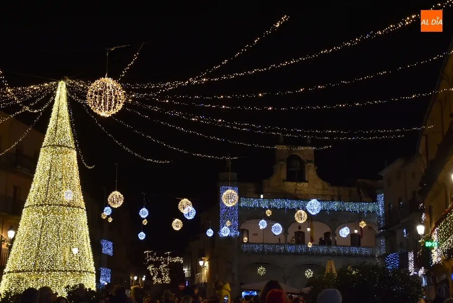 Foto 8 - El incremento de la iluminaci&oacute;n de la Avenida de Salamanca, entre las novedades en el alumbrado