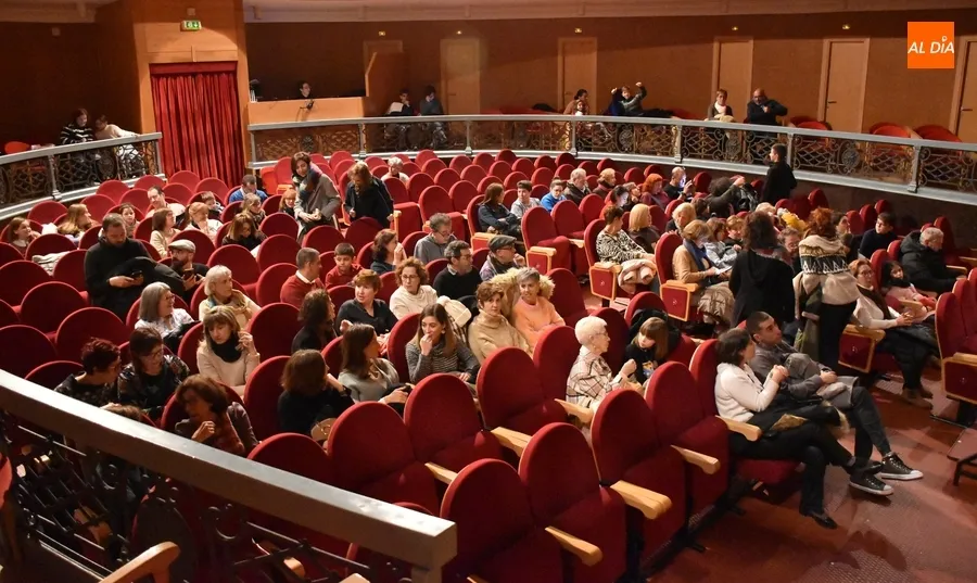Foto 2 - La Blancanieves de La Chana redondea el a&ntilde;o teatral en Ciudad Rodrigo