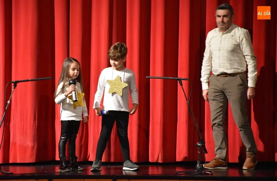 Foto 2 - El Colegio San Francisco rinde tributo a los superh&eacute;roes, en especial a una &lsquo;de la tiza&rsquo; que se jubila