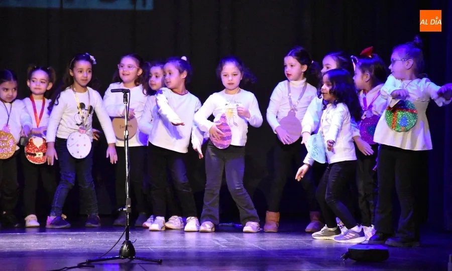 Foto 11 - El Colegio San Francisco rinde tributo a los superh&eacute;roes, en especial a una &lsquo;de la tiza&rsquo; que se jubila