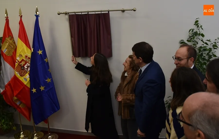 Foto 10 - Inaugurado el nuevo look de la Estaci&oacute;n de Autobuses con un sentido recuerdo a S&aacute;nchez-Ter&aacute;n