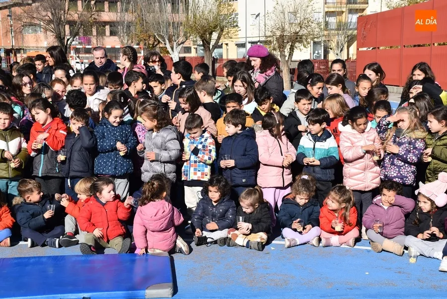 Foto 8 - El Colegio Mir&oacute;briga toma las 12 palomitas