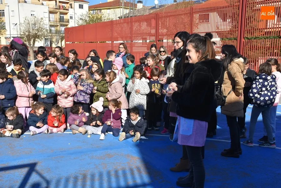 Foto 9 - El Colegio Mir&oacute;briga toma las 12 palomitas