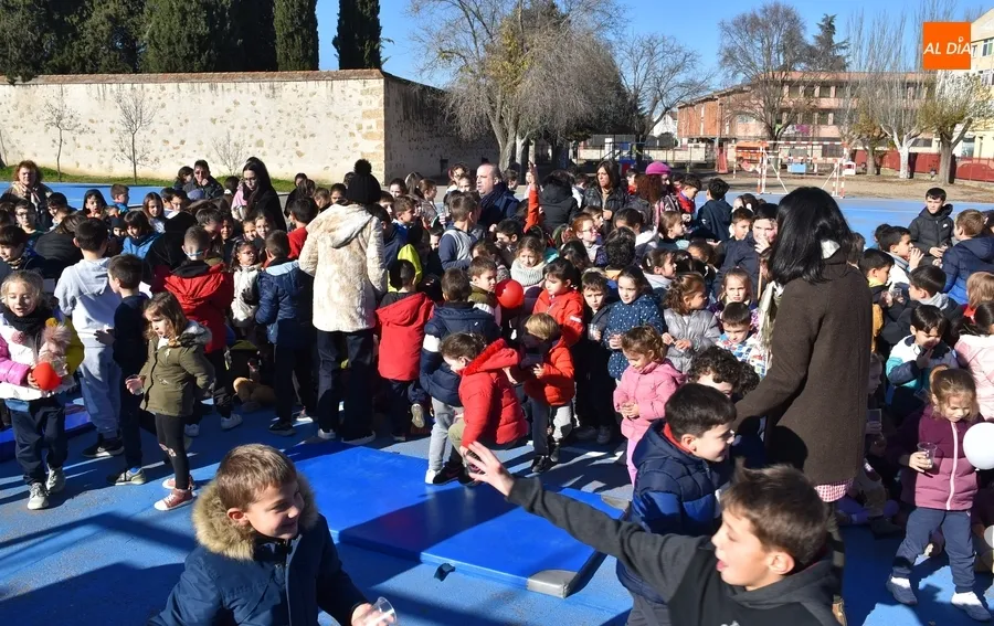 Foto 10 - El Colegio Mir&oacute;briga toma las 12 palomitas