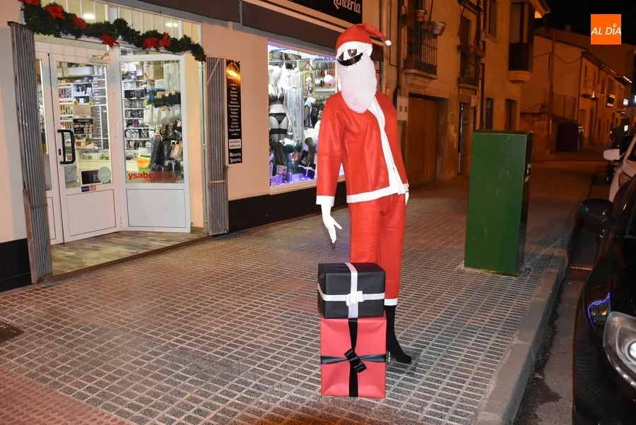 Foto 2 - Una chocolatada endulza la &lsquo;Pesadilla antes de Navidad&rsquo; de Lorenza Iglesias, San Crist&oacute;bal y C&aacute;rcabas