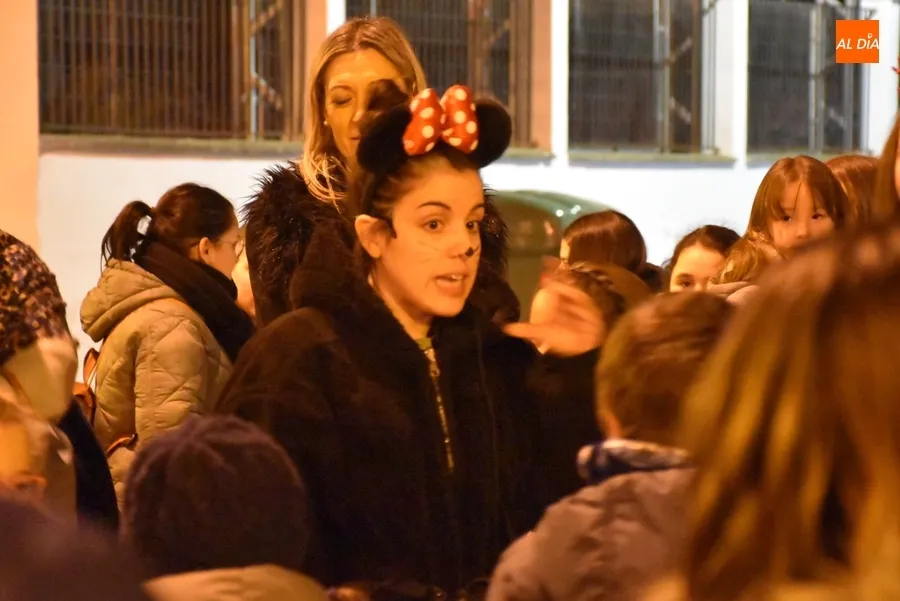 Foto 6 - Minnie Mouse comanda a los ni&ntilde;os en una divertida tarde prenavide&ntilde;a en la Avenida Conde de Fox&aacute;
