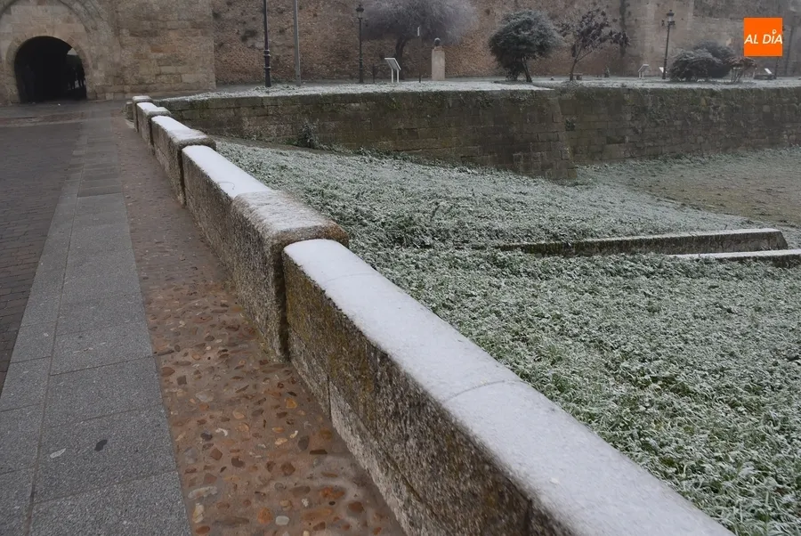 Foto 2 - Blanco amanecer en Ciudad Rodrigo gracias a la cencellada