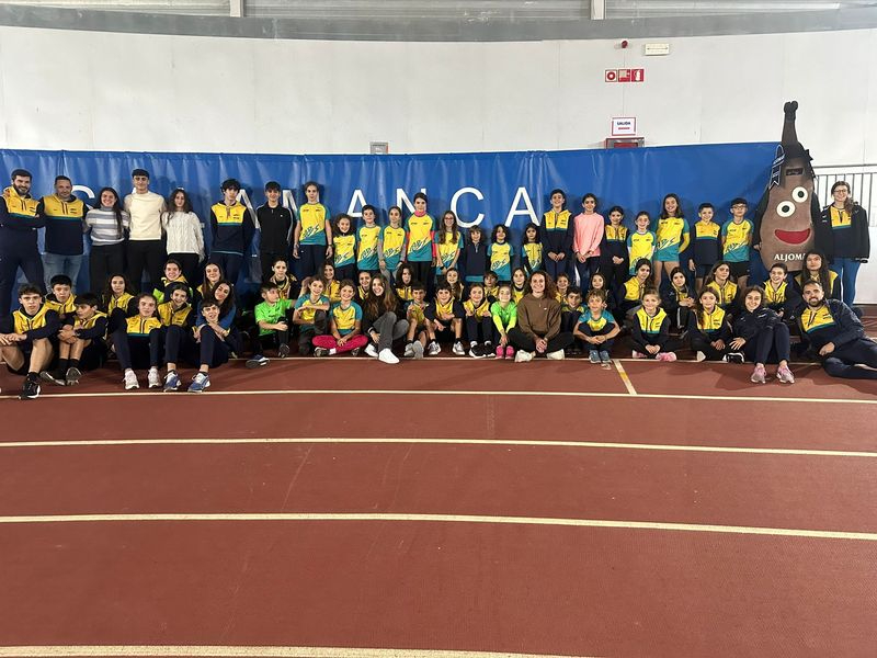 Visita de la campeona de España Lorena Martín  al Club de Atletismo Velsalamanca