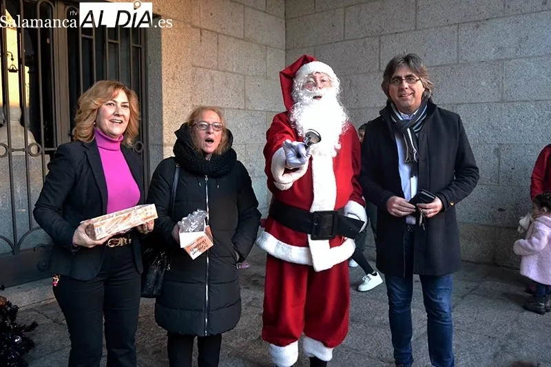 Foto 7 - Pap&aacute; Noel visita la ciudad de B&eacute;jar