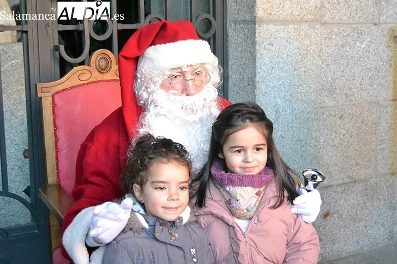 Foto 9 - Pap&aacute; Noel visita la ciudad de B&eacute;jar