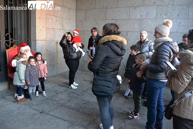Foto 6 - Pap&aacute; Noel visita la ciudad de B&eacute;jar