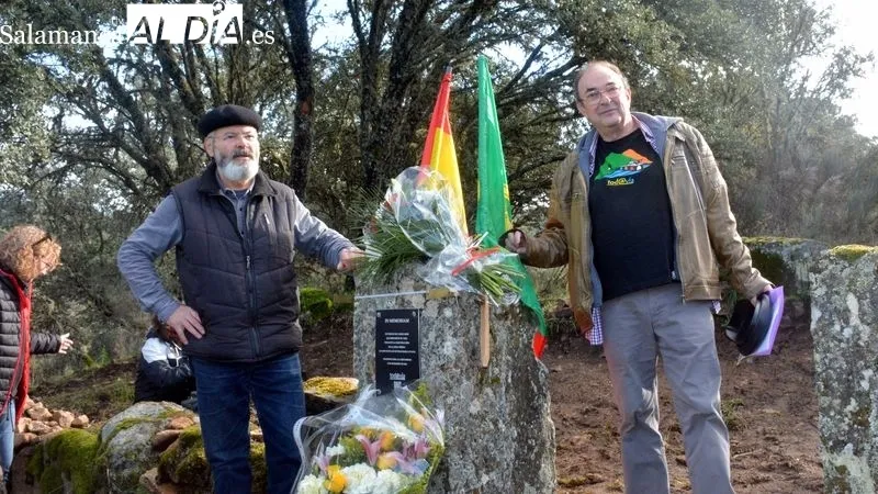 Foto 9 - Sentido homenaje a los carrilanos fallecidos en la construcci&oacute;n de la v&iacute;a f&eacute;rrea La Fuente de San Esteban-Barca