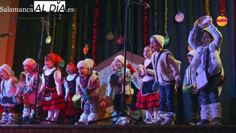 Foto 10 - Los alumnos del colegio Liminares protagonizan un entretenido Festival de Navidad