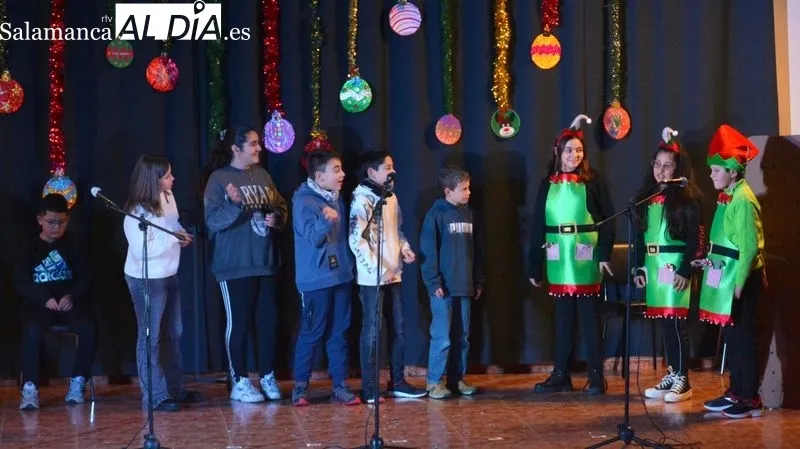 Foto 8 - Los alumnos del colegio Liminares protagonizan un entretenido Festival de Navidad