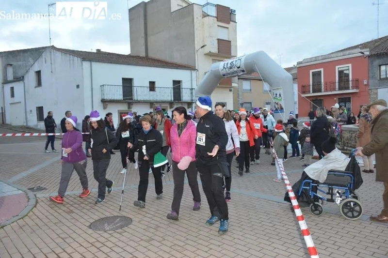 Foto 4 - Doscientos atletas de todas las edades participan en la IX San Silvestre de Lumbrales