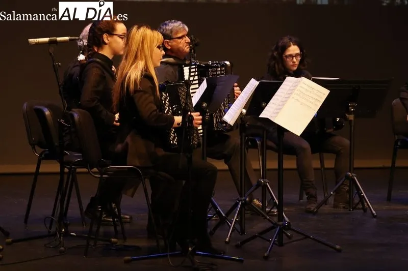 Recital de la Escuela Municipal de Música y Danza en el Teatro Liceo. Fotos: David Sañudo