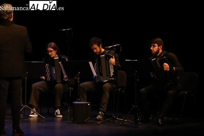 Recital de la Escuela Municipal de Música y Danza en el Teatro Liceo. Fotos: David Sañudo