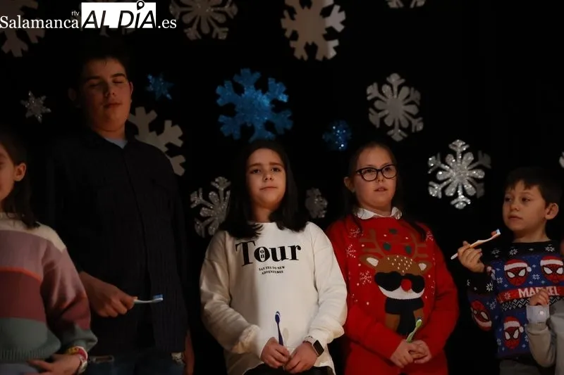 Festival de Navidad del Consejo Social Del Rollo en La Casa de la Mujer Clara Campoamor. Fotos: David Sañudo.