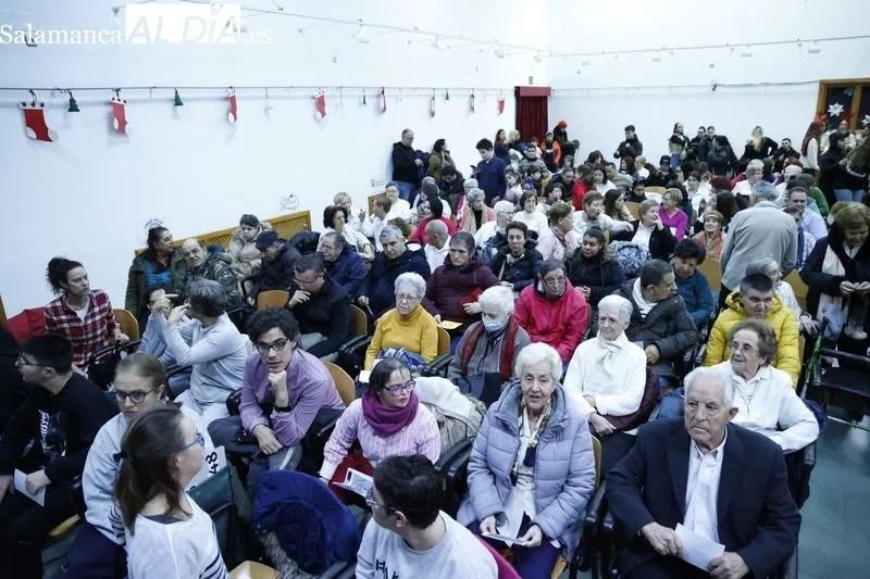 Festival de Navidad del Consejo Social Del Rollo en La Casa de la Mujer Clara Campoamor. Fotos: David Sañudo.