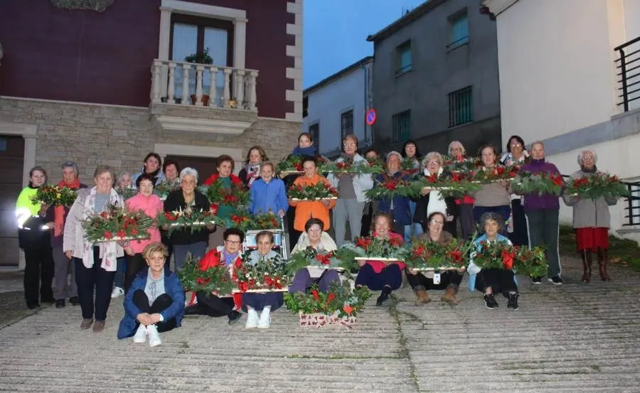 Foto 5 - Serradilla del Arroyo culmina su taller de elaboraci&oacute;n de adornos navide&ntilde;os