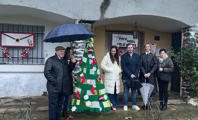 Foto 3 - El Arrabal de San Sebasti&aacute;n recibe al jurado del Concurso de Decoraci&oacute;n Navide&ntilde;a