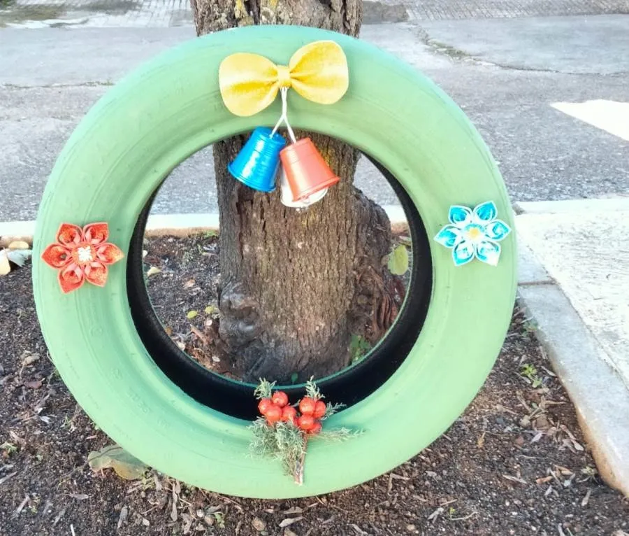 Foto 8 - Los vecinos de El Bod&oacute;n se vuelcan en decorar el municipio