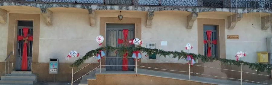 Foto 2 - Los vecinos de El Bod&oacute;n se vuelcan en decorar el municipio