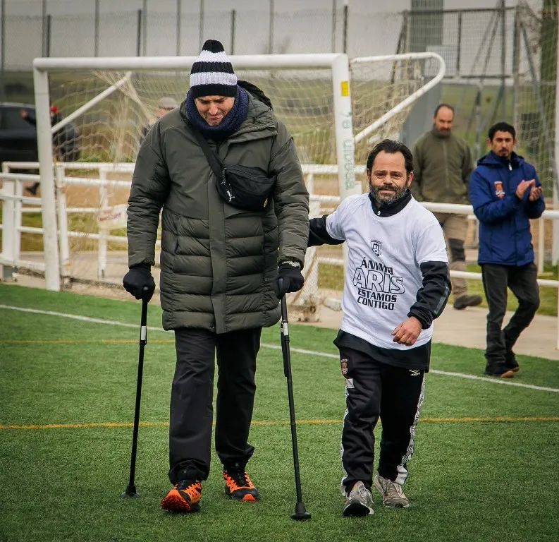 Foto 9 - Aris Marcos recibe un doble homenaje en la jornada dominical