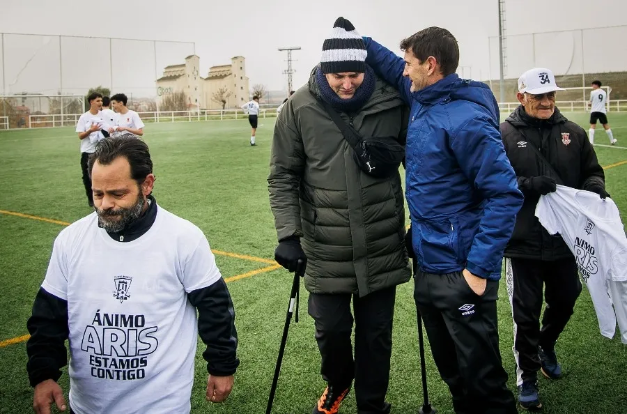 Foto 6 - Aris Marcos recibe un doble homenaje en la jornada dominical