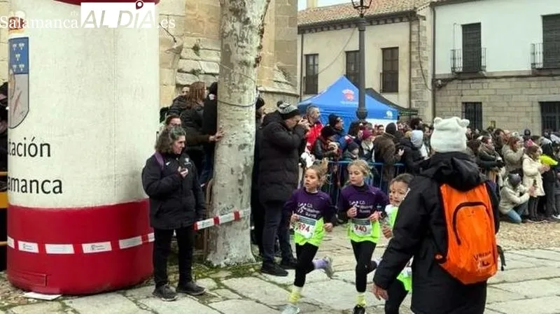 Los atletas del club Abadengo hicieron el recorrido por las calles de Ledesma