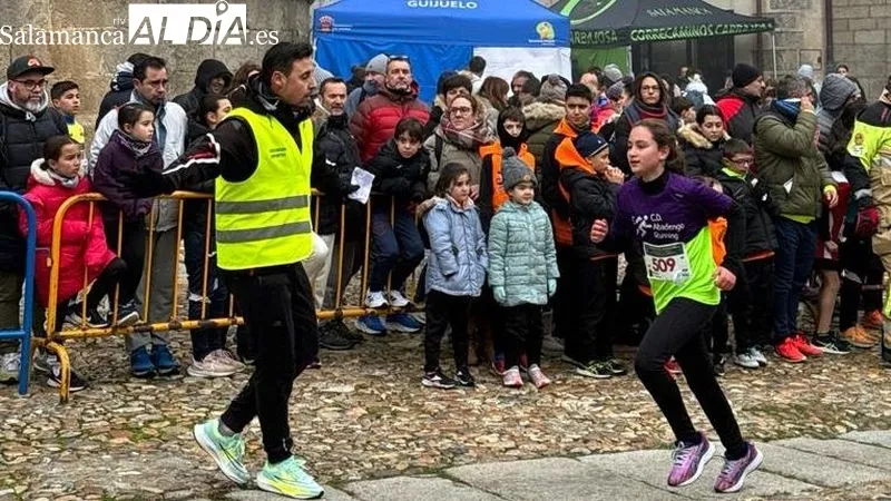 Los atletas del club Abadengo hicieron el recorrido por las calles de Ledesma