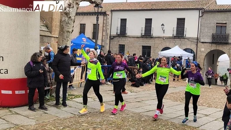 Los atletas del club Abadengo hicieron el recorrido por las calles de Ledesma