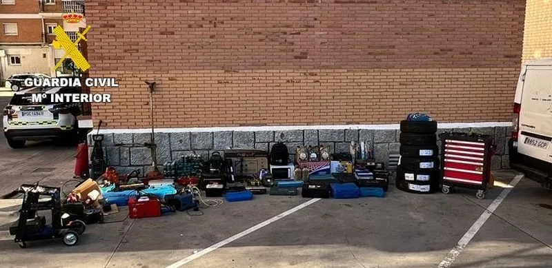 Foto 2 - La Guardia Civil de Salamanca desarticula una banda especializada en robos con fuerza  