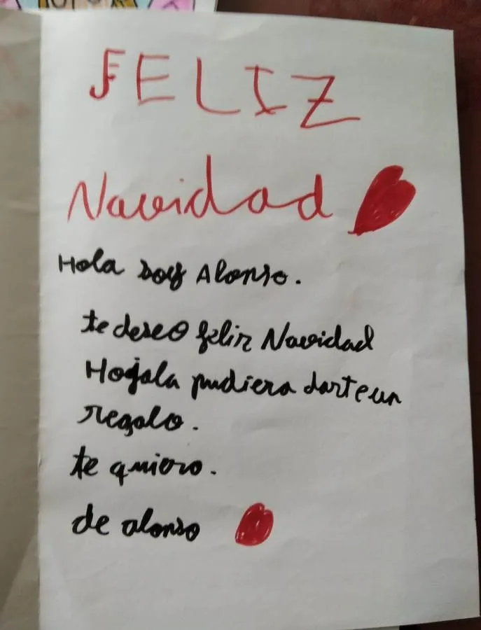 Foto 10 - Repartidas en la Residencia Mixta felicitaciones elaboradas por los ni&ntilde;os de San Andr&eacute;s