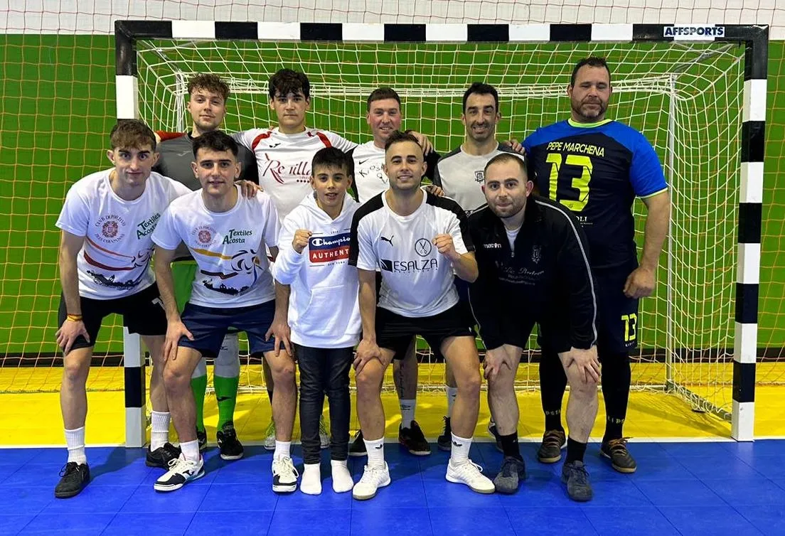 Foto 3 - El equipo de Ciudad Rodrigo se hace con la victoria en el Torneio de Futsal de Vilar Formoso