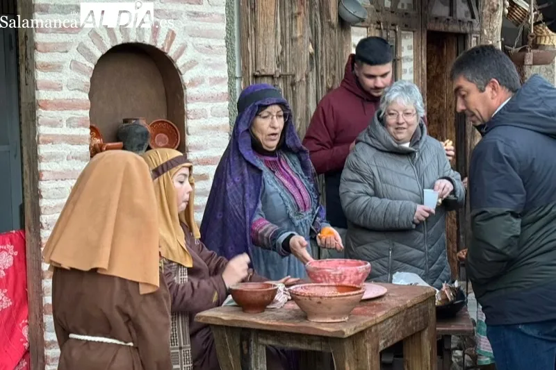 Santiago de la Puebla representaba este sábado su Belén Viviente