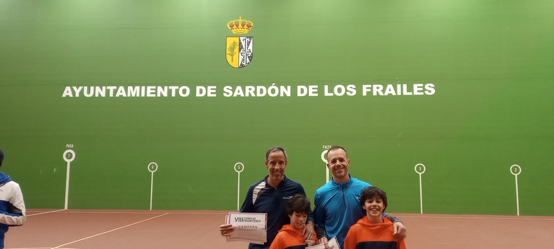 Foto 3 - El VIII Torneo de Frontenis de Sardón de los Frailes repite campeones