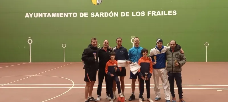 Foto 2 - El VIII Torneo de Frontenis de Sard&oacute;n de los Frailes repite campeones