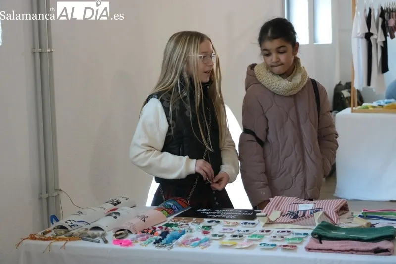 Concurrido Mercadillo navideño celebrado en Vitigudino este viernes día de la Inmaculada / CORRAL