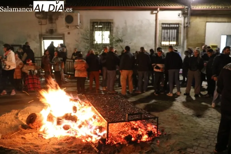 Gran castañada en Vilvestre con Feria Navideña y los hermanos Rivas / CORRAL