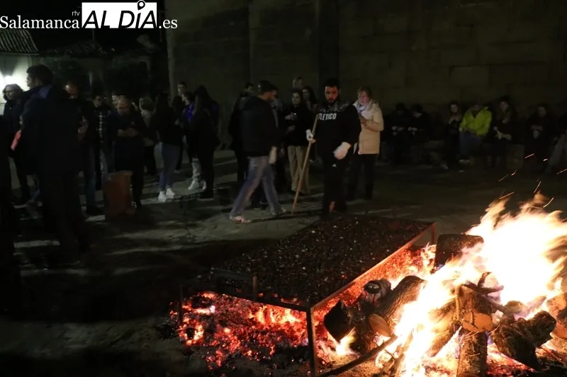 Gran castañada en Vilvestre con Feria Navideña y los hermanos Rivas / CORRAL
