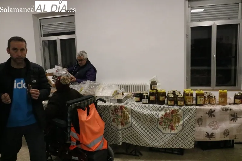 Gran castañada en Vilvestre con Feria Navideña y los hermanos Rivas / CORRAL