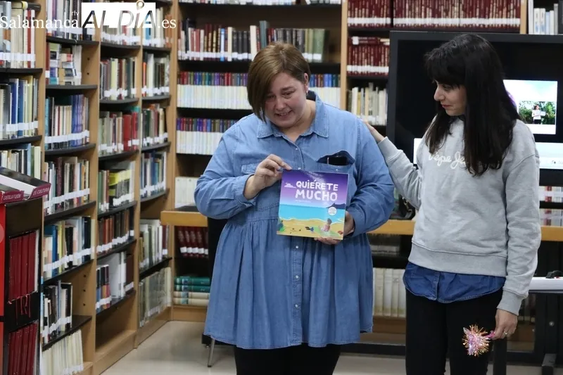 Taller-cuentacuentos de educación emocional impartido por Inma Soriano en la Biblioteca Municipal de VitIgudino / CORRAL 