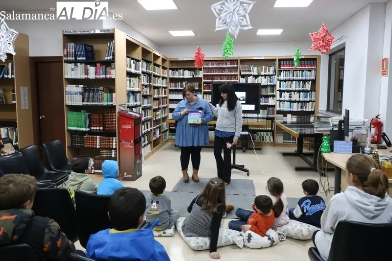 Taller-cuentacuentos de educación emocional impartido por Inma Soriano en la Biblioteca Municipal de VitIgudino / CORRAL 