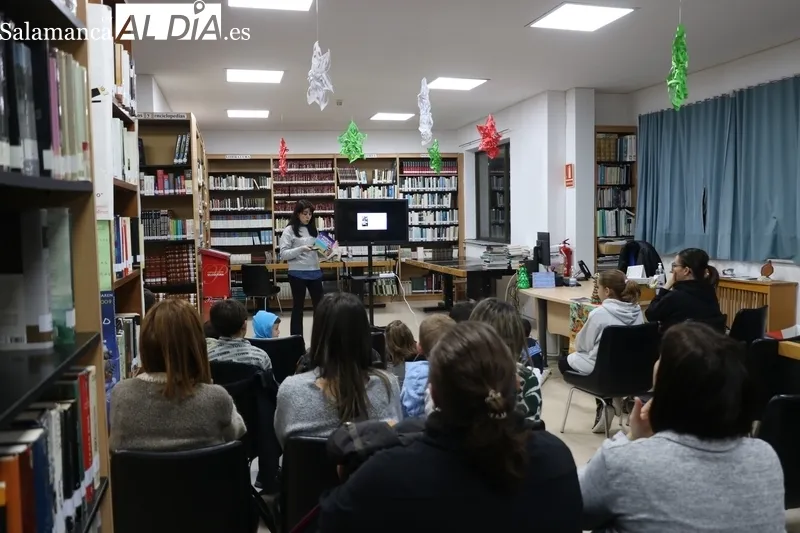 Taller-cuentacuentos de educación emocional impartido por Inma Soriano en la Biblioteca Municipal de VitIgudino / CORRAL 