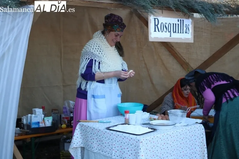 Foto 10 - Gran ambiente navide&ntilde;o en San Felices de los Gallegos con una nueva escenificaci&oacute;n del bel&eacute;n viviente