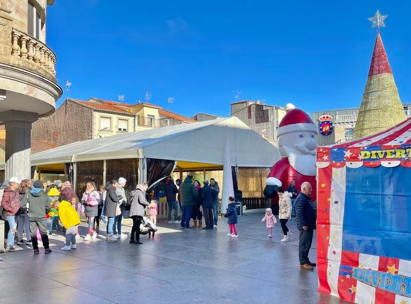  'Navidad en la Plaza Mayor' en Guijuelo. 