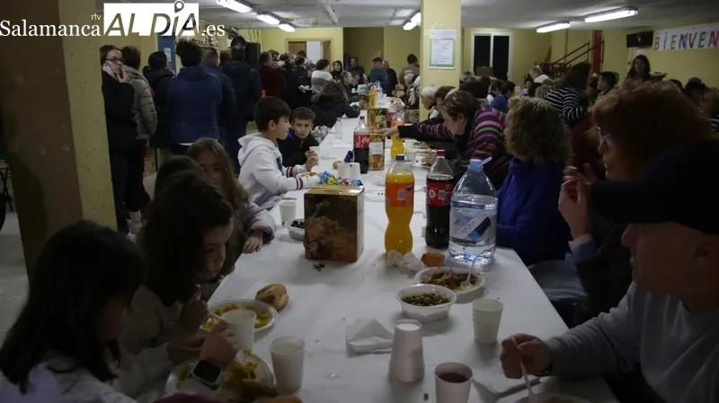 Foto 9 - &Eacute;xito de participaci&oacute;n en la jornada solidaria a favor de Ariadna en Aldead&aacute;vila